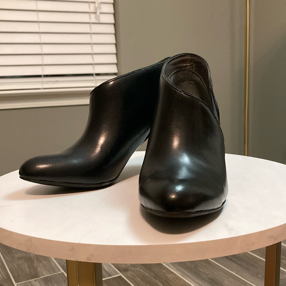 Black leather shoe